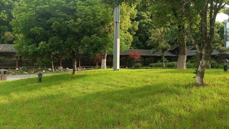 客厅室内假山喷泉，如何打造一隅静谧之美？**